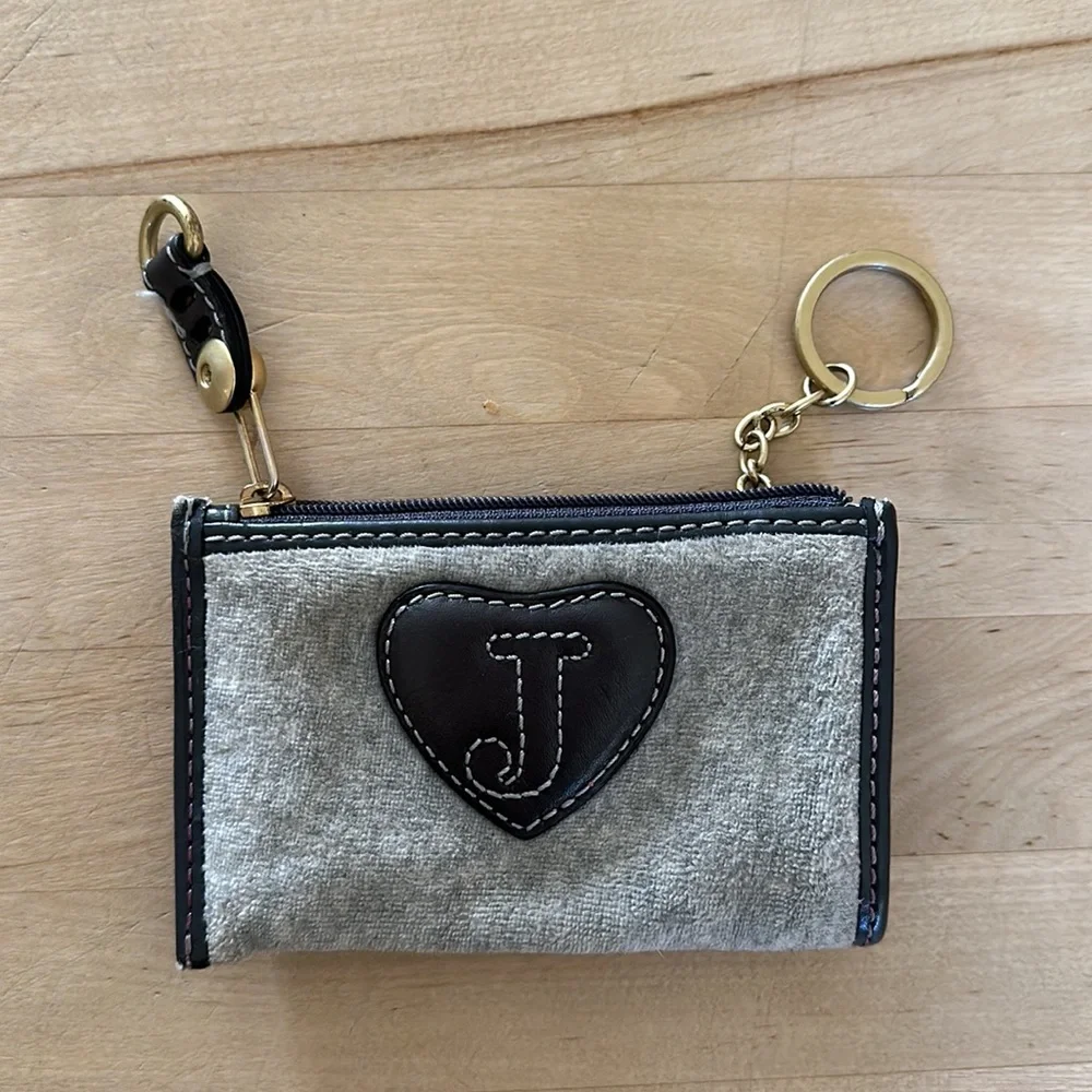 ๐ธJUICY COUTURE VELVET COINPURSE ๐ธ - Picture 2 of 6